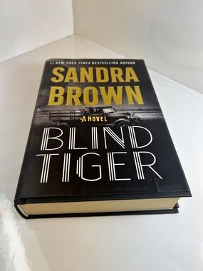 Sandra Brown "Blind Tiger"‎ Hardcover Novel